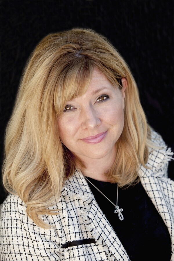 Jennifer Clark Glory International Real Estate Co